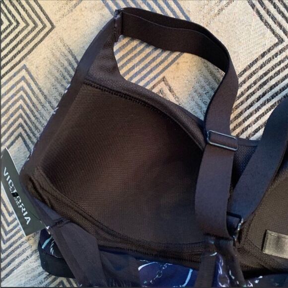 Victoria’s Secret (Sport) Sport Bra - Picture 6 of 7